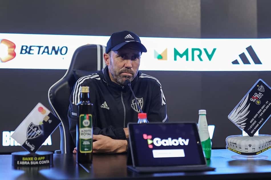 Coudet pede desculpas por críticas após derrota do Atlético-MG na Libertadores: 'Não era hora nem lugar'