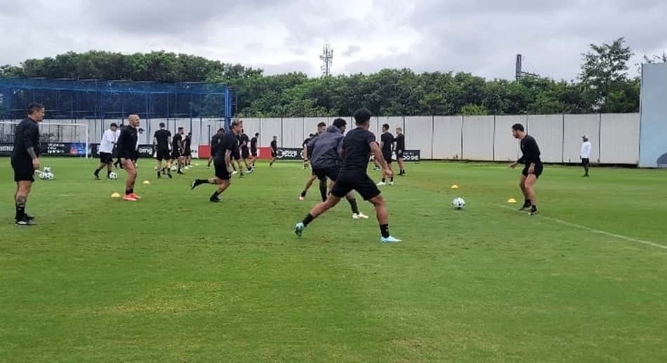 Com dupla da base, Corinthians faz treino em plena Páscoa visando duelo contra o Remo