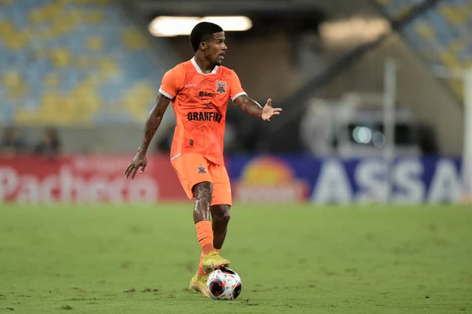 Léo Fernandes vê atual temporada como a melhor da carreira