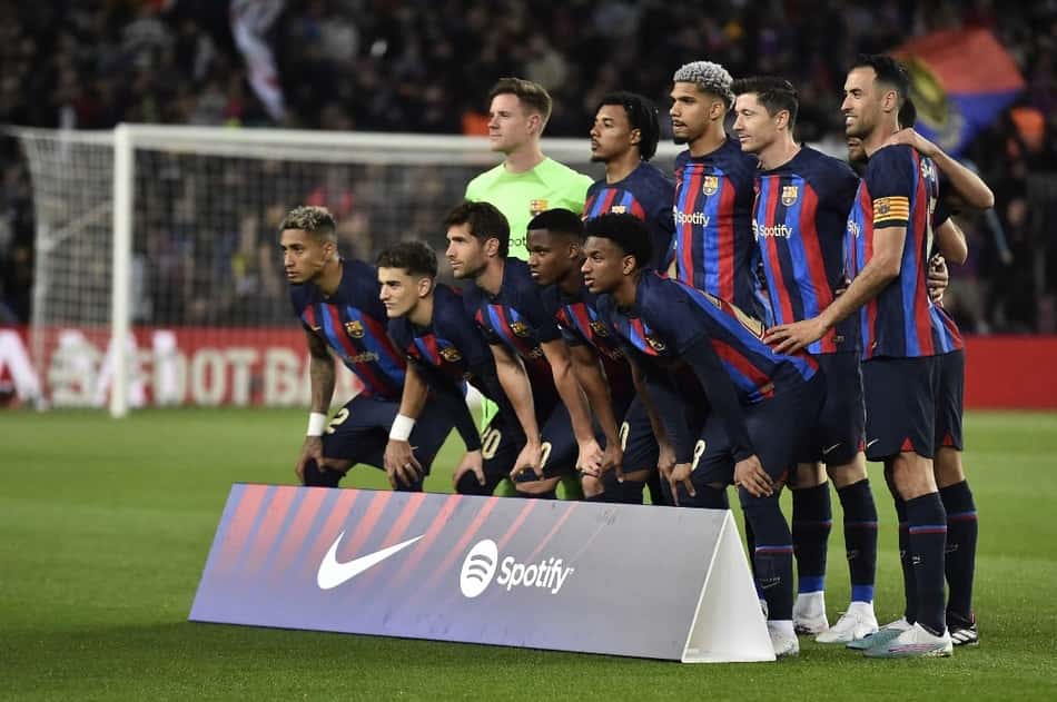 Chelsea faz contato e pode se aproximar de contratação de joia do Barcelona para a próxima temporada