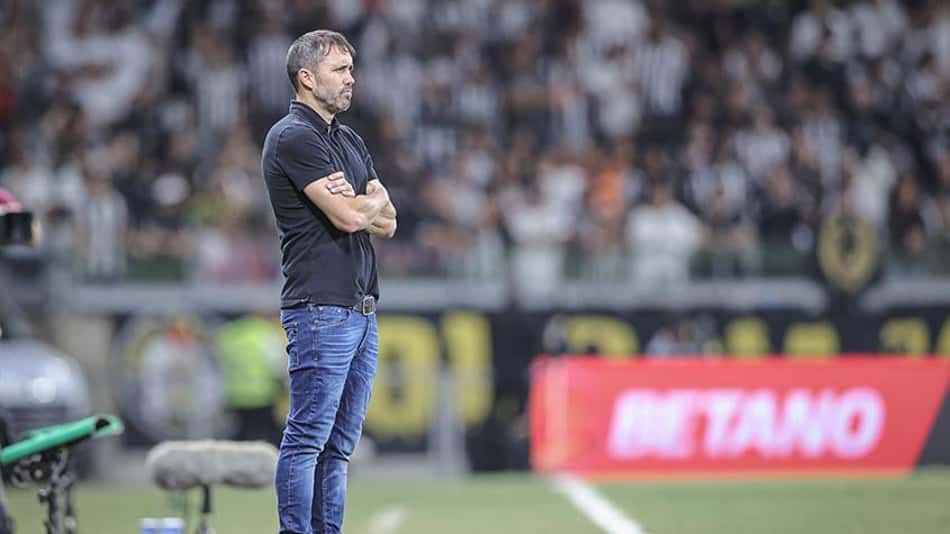 Coudet brinca e revela 'plano' para próxima partida do Atlético-MG: 'Sequestrar o goleiro'