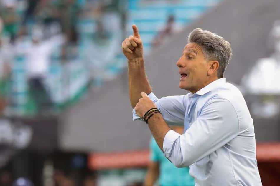 Jornalista acusa Renato Portaluppi de pressionar Adriel para fechar com seu empresário; técnico rebate