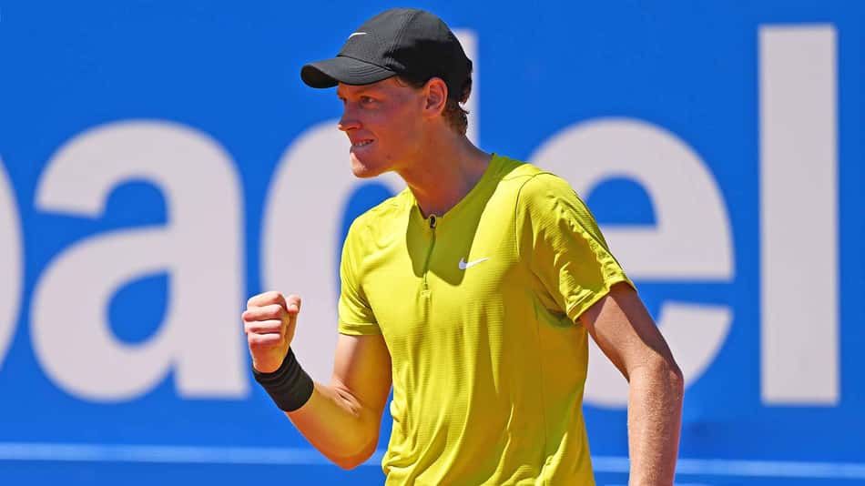 Novo nº 1 da ATP, Sinner namora tenista russa e tem torcida organizada de 'cenouras'