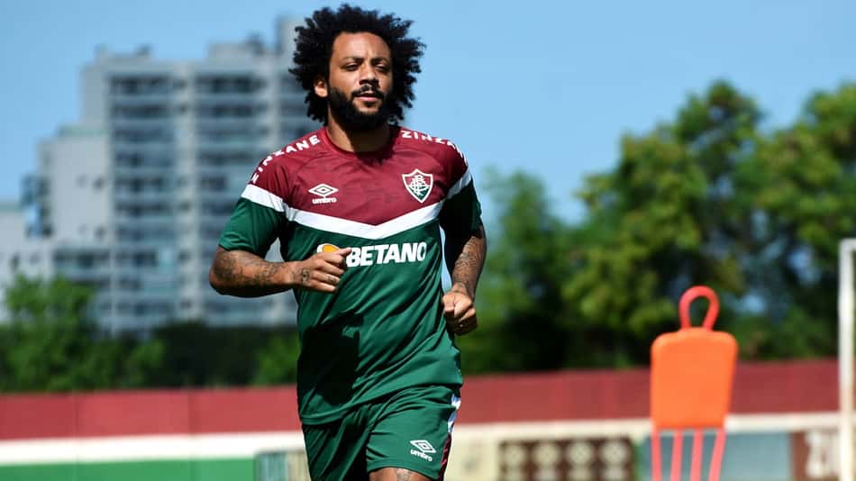 Marcelo tem lesão constatada e segue como desfalque no Fluminense