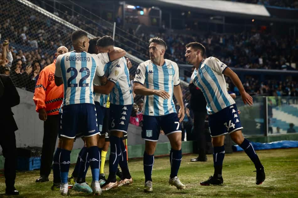 Pelo grupo do Flamengo, Racing vence Aucas em jogo de cinco gols na Libertadores