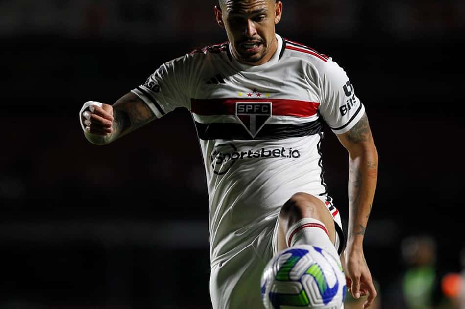 Luciano fala sobre despedida de Ceni e mudança de posicionamento no São Paulo: 'Não tenho o que reclamar dele'