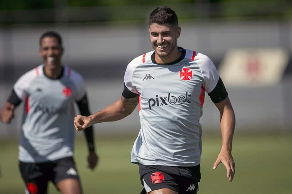 Sem os reforços, Vasco divulga lista de relacionados para duelo com o Palmeiras pelo Brasileirão