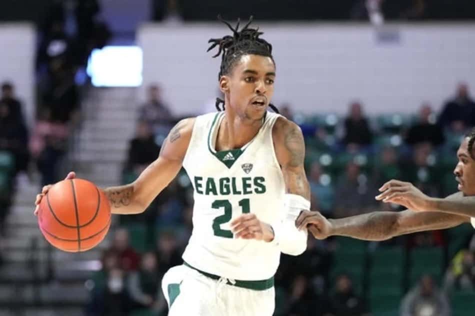 "Ex-jovem Kevin Durant", Emoni Bates se inscreve no Draft da NBA