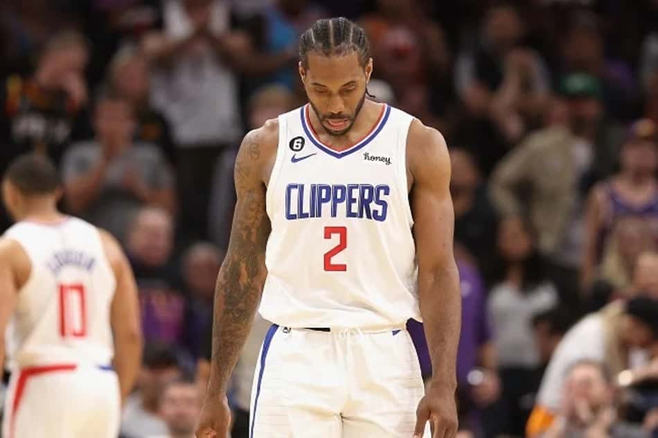 Tyronn Lue defende Kawhi Leonard de críticos: "Está realmente lesionado"