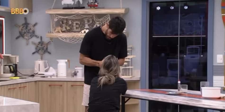 Excluído do encerramento do BBB, Cara de Sapato vai às lágrimas com resultado