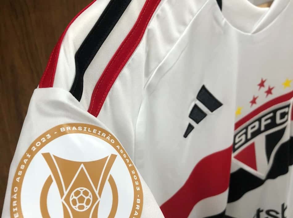 'Sumiço' de patrocínio em camisa do São Paulo é explicado por revisão de contrato