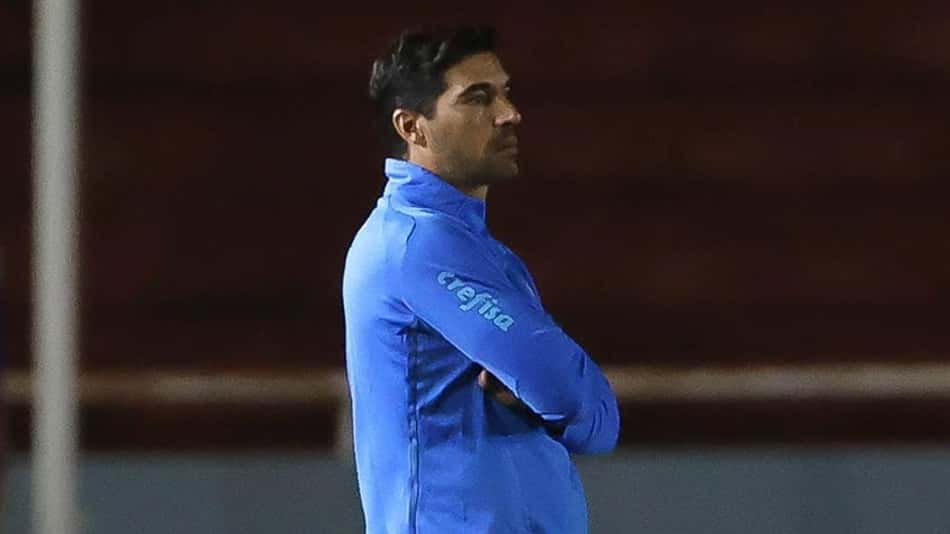 Abel desconhece interesse da Europa, foca no Palmeiras e agradece elogio de Ronaldo: 'Orgulho muito grande'