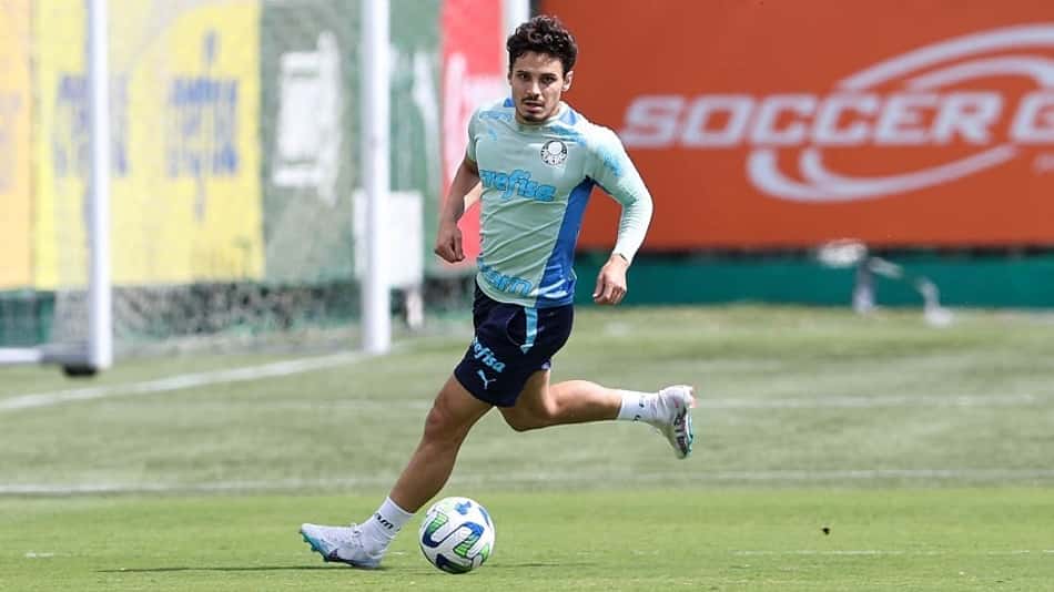 Palmeiras tem baixa para o Dérbi, mas Veiga treina sem restrições com o elenco e deve voltar