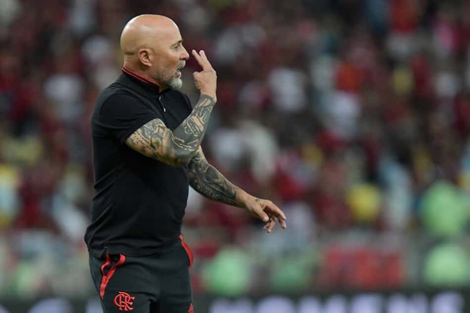 VÍDEO: Gabi 'inflama' vestiário do Flamengo, e Sampaoli agradece jogadores após goleada