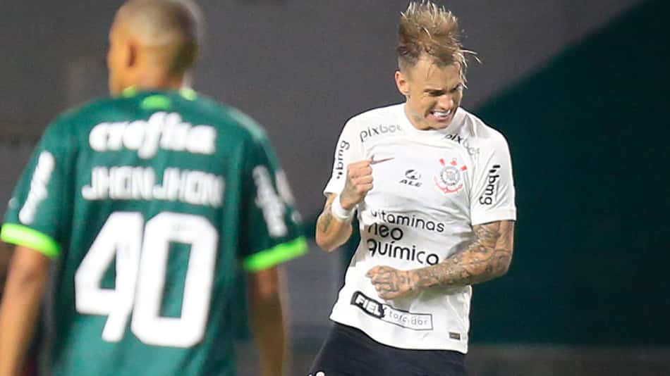 Após derrota do Corinthians no Dérbi, Róger Guedes detona árbitro: 'Um brincalhão. Errou do começo ao fim'