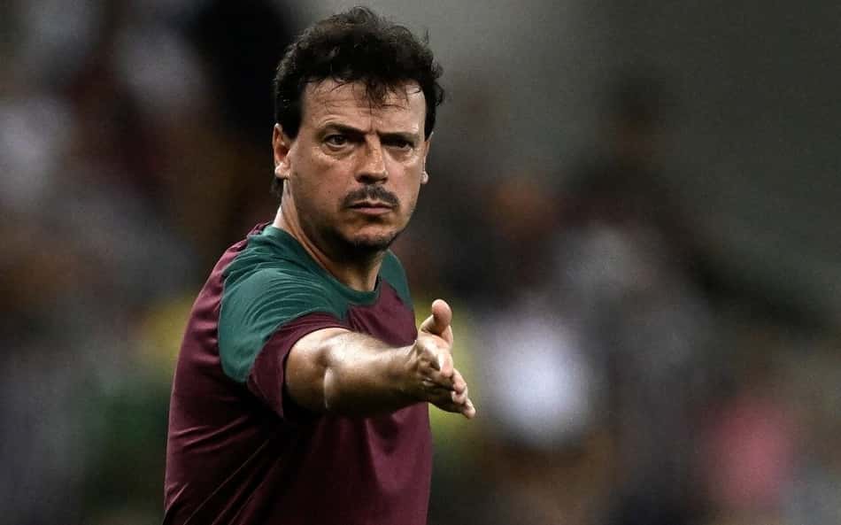 Villani rasga elogios a Fernando Diniz e destaca estilo de jogo do Fluminense: 'Apreciem sem moderação'