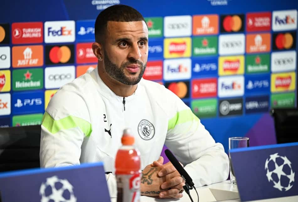 FBL-EUR-C1-MAN CITY-PRESSER