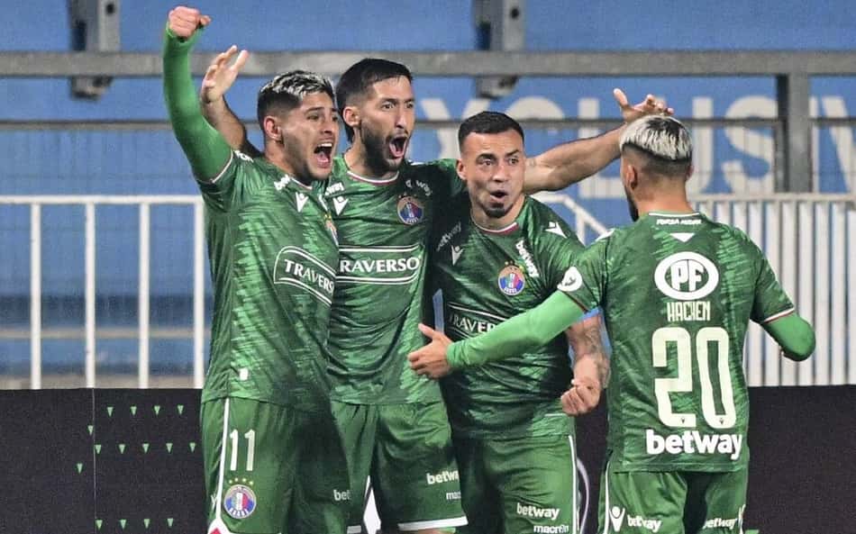 Atacante argentino 'entra na mente' do Santos, que leva virada do Audax Italiano e se complica na Sul-Americana