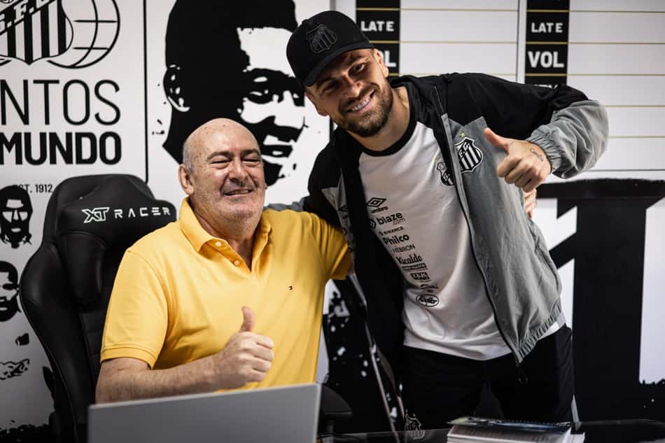 Santos anuncia renovação de contrato do meio-campista Lucas Lima