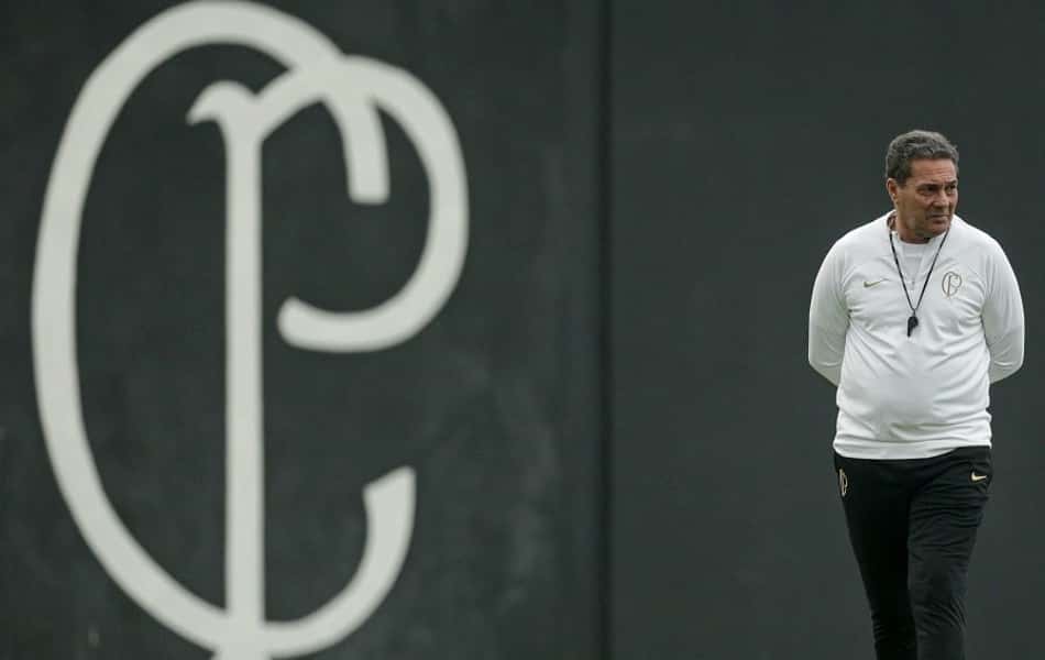 Ultrapassado? Saiba como o Corinthians deve jogar com Vanderlei Luxemburgo