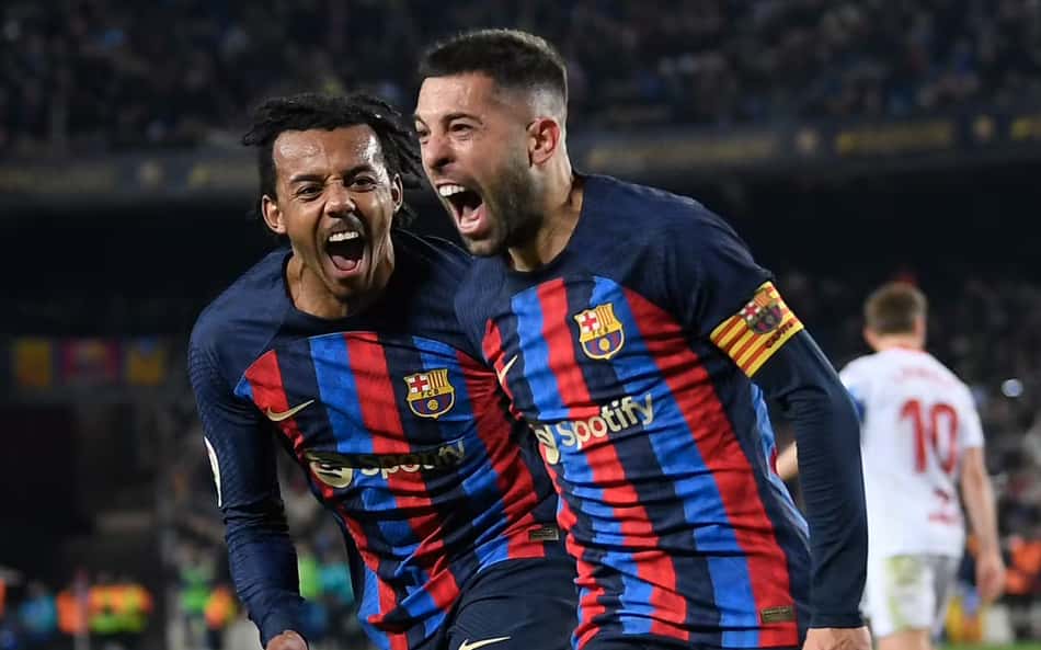 Jordi Alba se despede do Barcelona após 11 anos e afirma que decisão foi em conjunto com a diretoria: 'Saio de cabeça erguida'