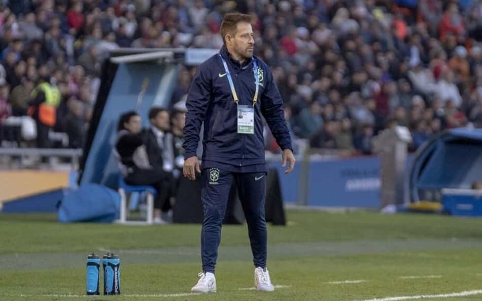 Ramon Menezes lamenta derrota do Brasil na estreia no Mundial Sub-20, mas elogia ímpeto no segundo tempo