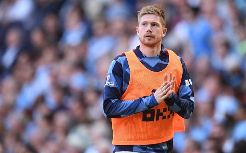 Na partida de comemoração da Premier League, De Bruyne mostra ambição por mais títulos pelo Manchester City: 'Quero vencer mais e continuar'