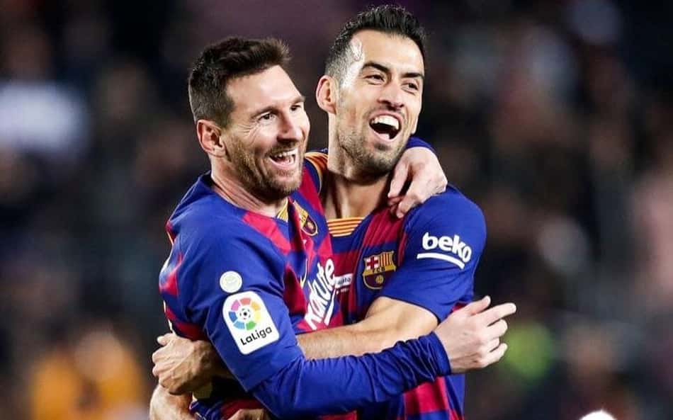 Companheiros de equipe durante 13 anos, Messi se despede de Busquets após Barcelona anunciar saída de volante