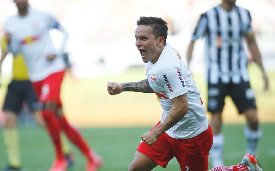 Em boa fase no Palmeiras, Artur já castigou o Atlético-MG no Mineirão pelo Bragantino