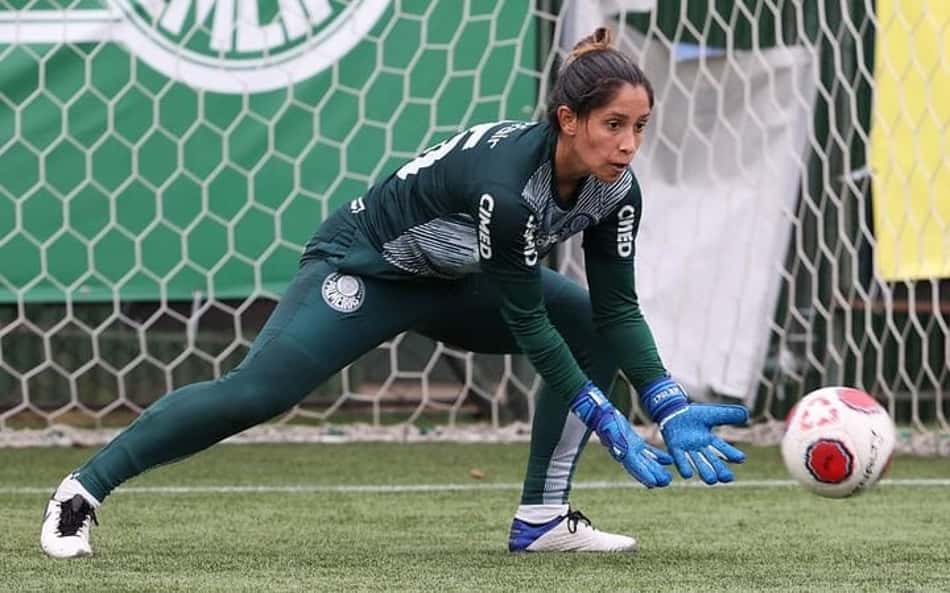 Após estreia pelo Palmeiras, Ali Bobadilla projeta confronto diante do Internacional pelo Brasileirão