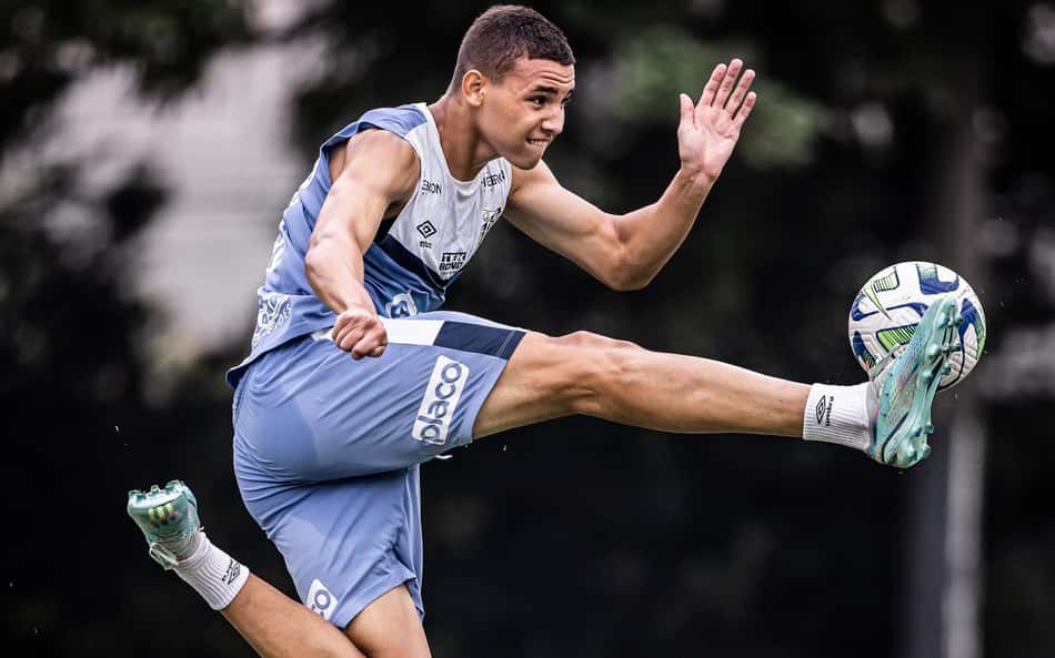Deivid valoriza 'cabeça no lugar' para evoluir no Santos e celebra primeiro gol pelo profissional