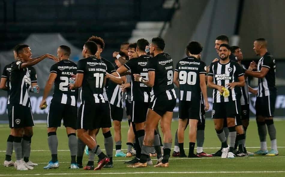 Destaque do Botafogo de 1981 exalta atual elenco e traça paralelo entre as equipes alvinegras com início forte no Brasileirão