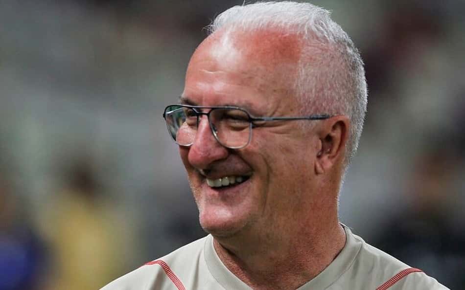 O demolidor! Invicto no São Paulo, Dorival Júnior coleciona eliminações recentes do Corinthians no currículo