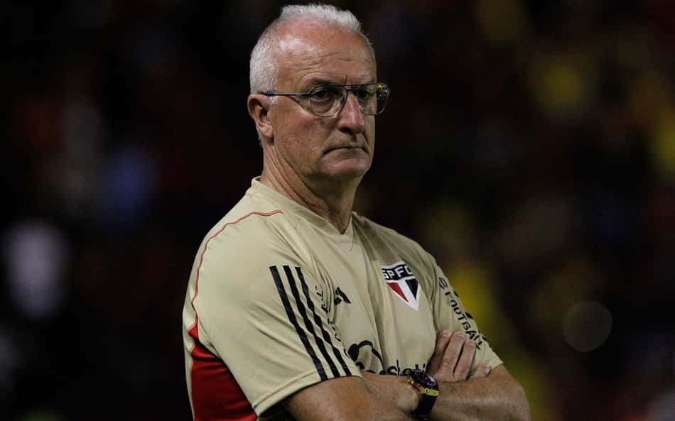 Dorival reconhece que expulsão no Sport mudou paradigma e encaminhou vitória do São Paulo: 'Soubemos aproveitar'