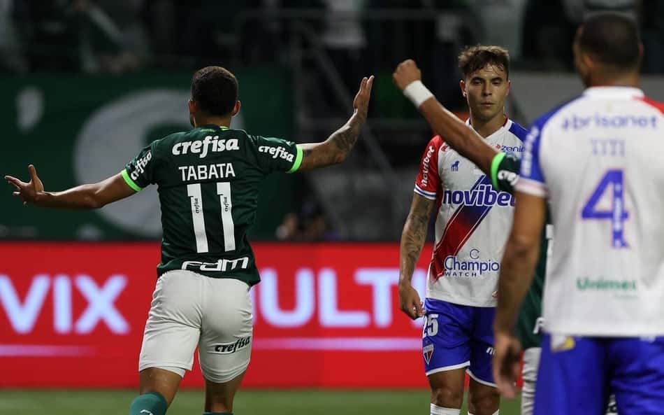 OLHAR DO PORCO: Torcida do Palmeiras se divide entre poupar titulares na Copa do BR