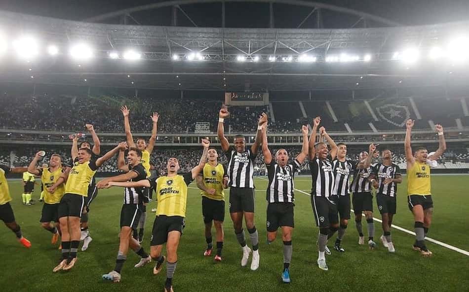 ANÁLISE: Botafogo atropela Fluminense no Nilton Santos e dá resposta positiva para torcida