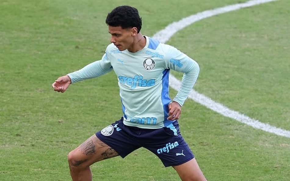 Richard Ríos comemora adaptação rápida no Palmeiras e projeta duelo pela Copa do Brasil: 'Tentar impor nosso jogo'
