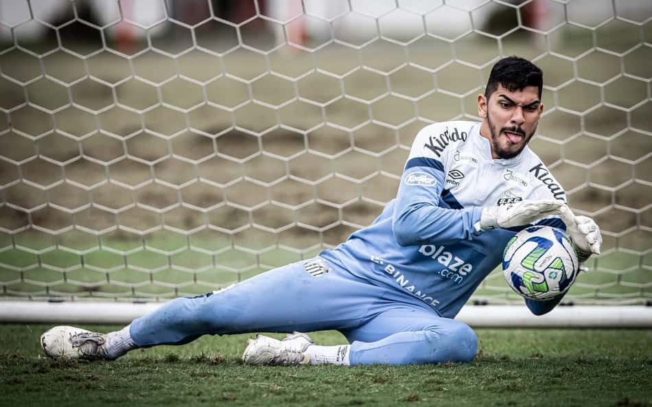 Com chance de definir vaga da Copa do Brasil nos pênaltis, Santos não possui bons números com João Paulo