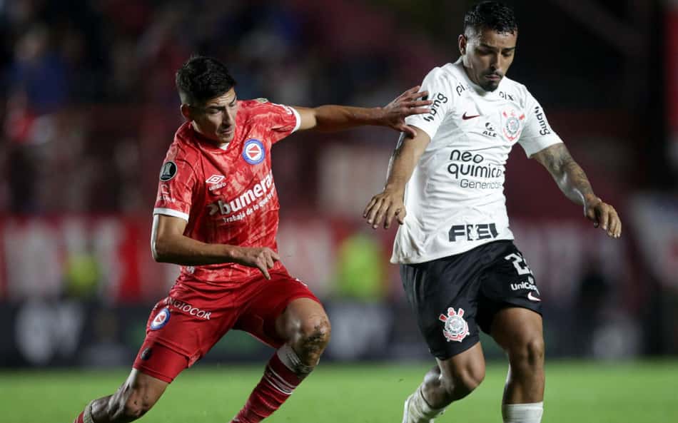 Corinthians só depende de si para chegar ao mata-mata da Libertadores; veja contas