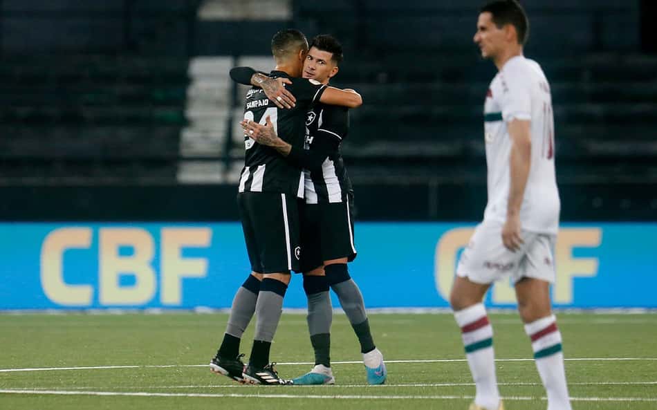 VÍDEO: os melhores momentos da vitória do Botafogo sobre o Fluminense pelo Brasileirão