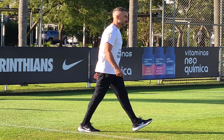 Com novo preparador, Corinthians inicia trabalhos para Majestoso contra o São Paulo