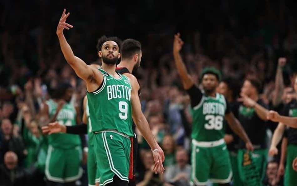 Derrick White lidera, Celtics vence Heat e força jogo 6