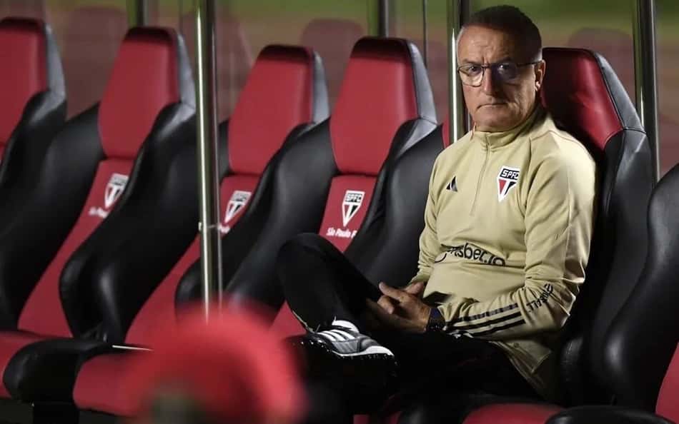 Dorival Júnior pode atingir feito que não acontece há nove décadas pelo São Paulo