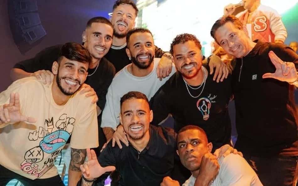 Vem no passinho! Yago Pikachu comemora aniversário, e dancinhas de jogadores do Fortaleza viralizam