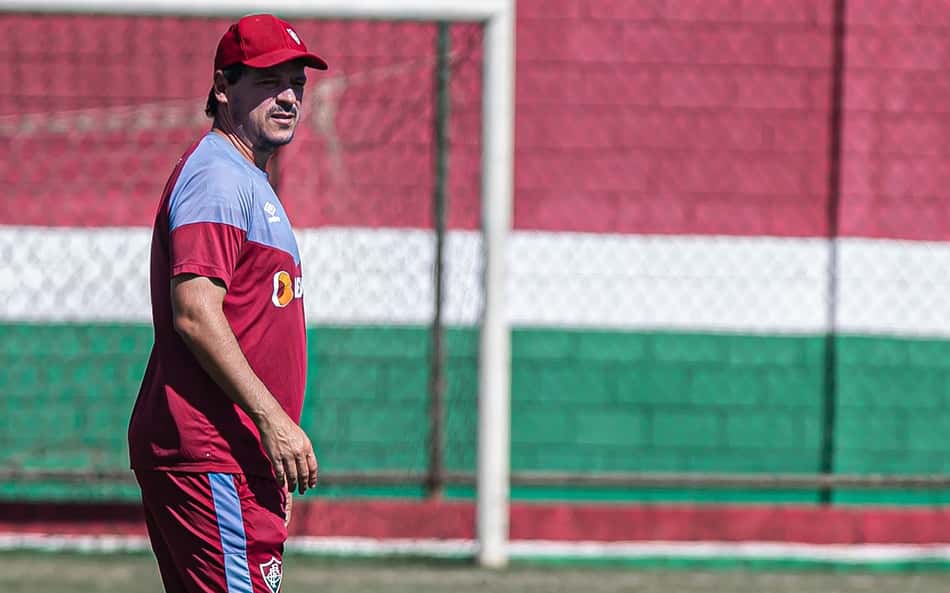 Com que time eu vou? Fernando Diniz luta para montar quebra-cabeça do Fluminense que vai encarar o Atlético-MG
