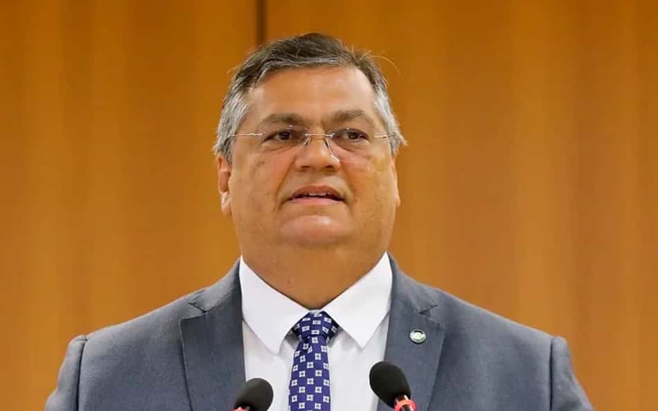 Ministro da Justiça reage a ataques racistas contra Vini Jr: 'Inaceitável e deve ter consequências'
