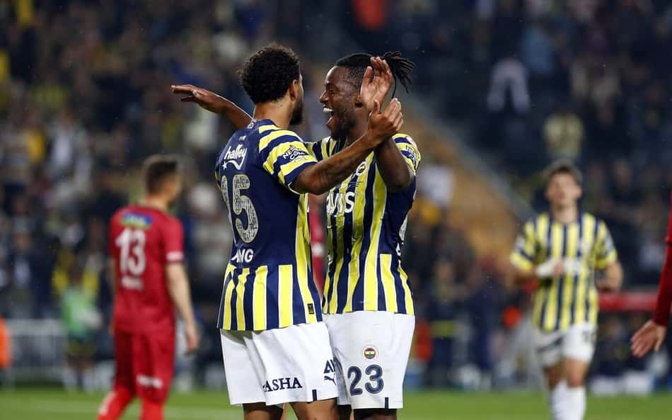 Na mira da Seleção Brasileira, Jorge Jesus chega na final da Copa da Turquia com o Fenerbahce