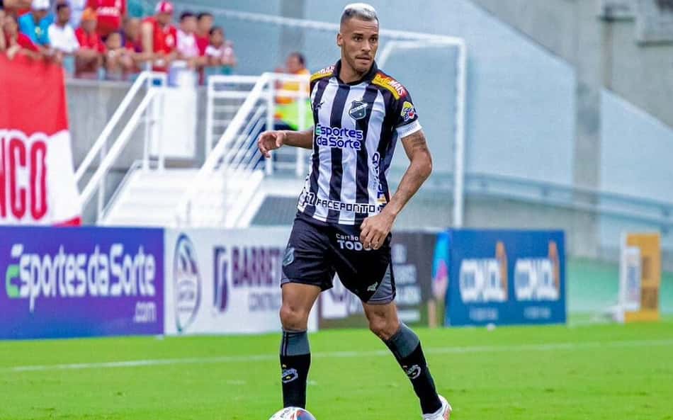 Gedeílson conta com apoio da torcida do ABC em jogos em casa: 'São muito importantes'