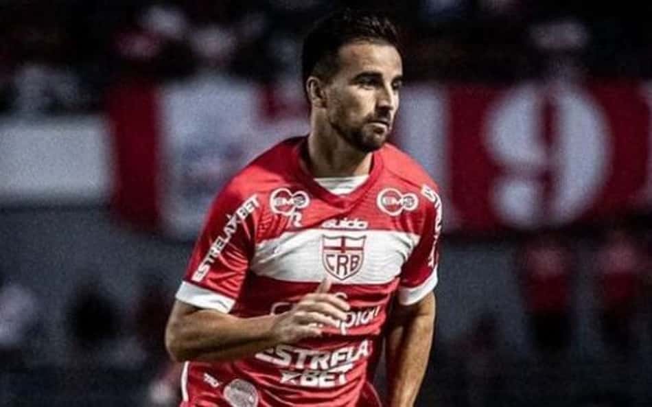Rafael Longuine comemora gol e primeira vitória do CRB na Série B: 'Muito importante'