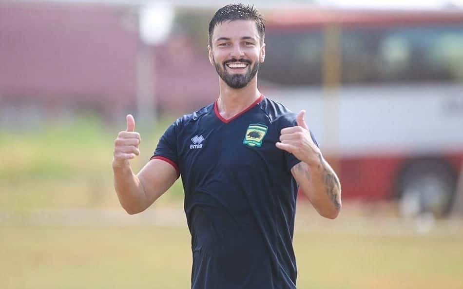 Atacante brasileiro fala sobre momento no futebol de Gana
